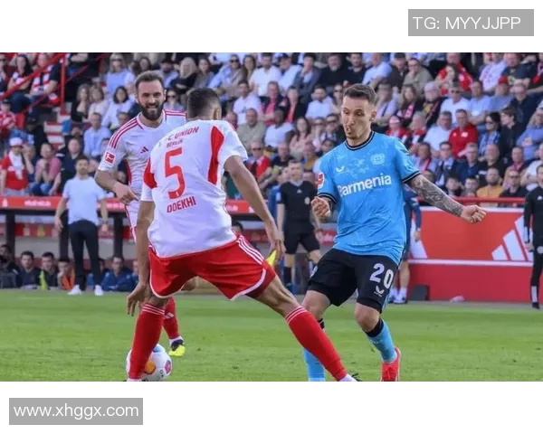 克隆与美因茨的较量揭示足球战术与团队协作的深层次对抗